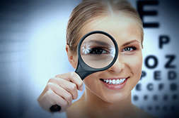 Улучшает зрительную функцию препарат Оковизин.